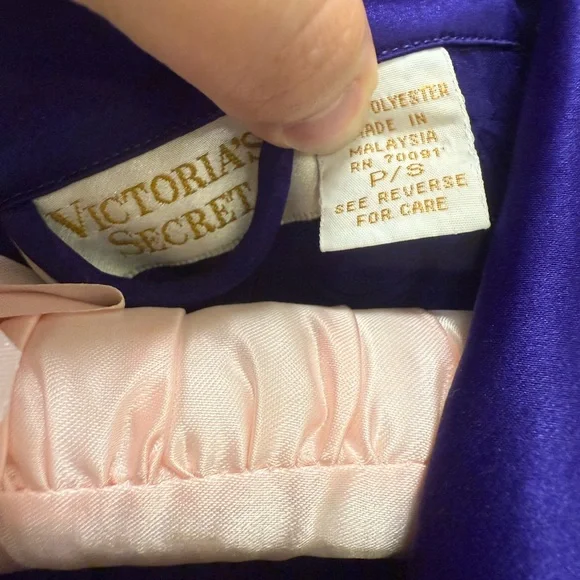 Vintage Victoria's Secret Gold Label - Deep Purple Satin Robe